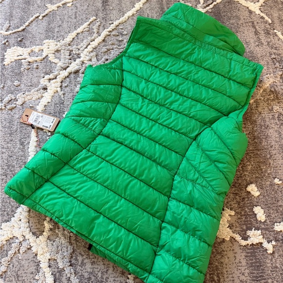 Cecil Green Puffer Vest with Black Zipper Accents - Picture 4 of 5
